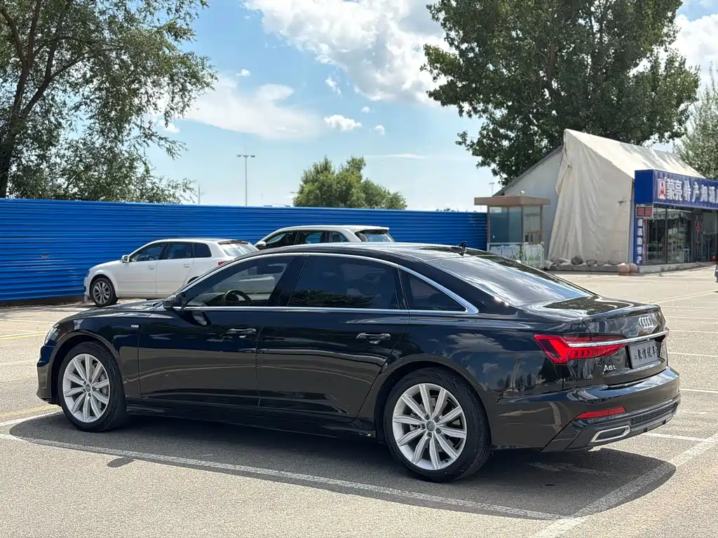 Audi A6L — фото 25