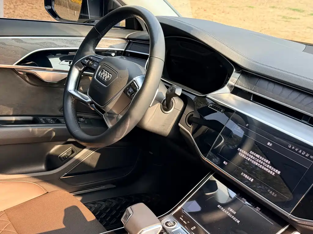 Audi A8 — фото 8