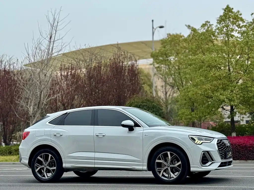 Audi Q3 Sportback — фото 3