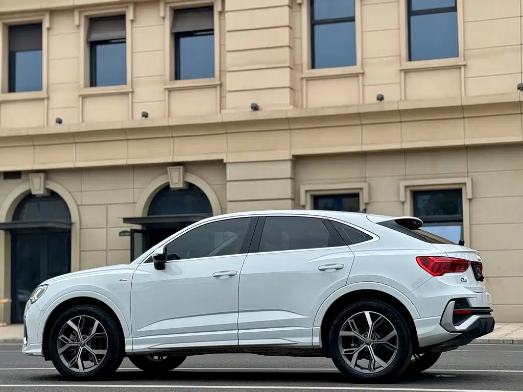 Audi Q3 Sportback — фото 9