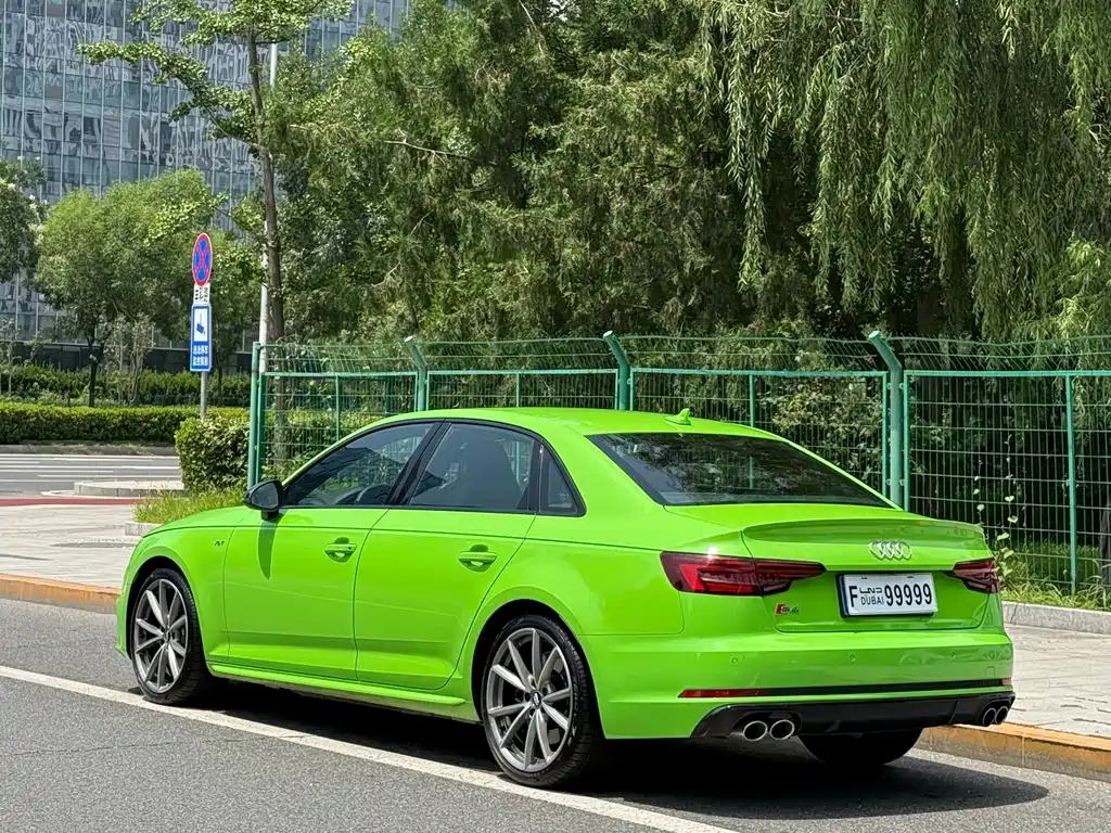 Audi S4 — фото 5