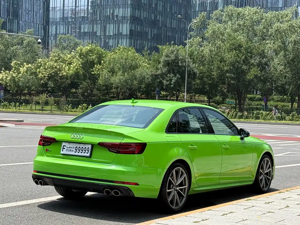 Audi S4 — фото 7