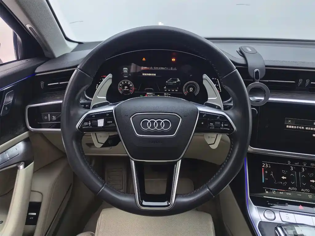 Audi A6L — фото 14