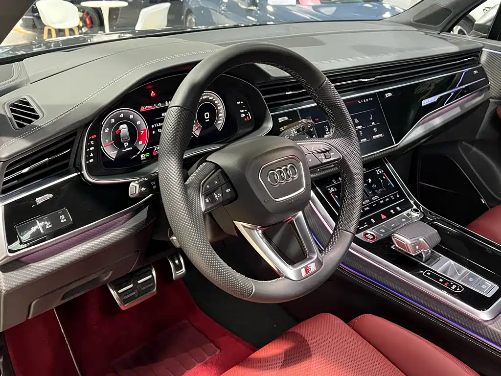 Audi SQ7 — фото 13