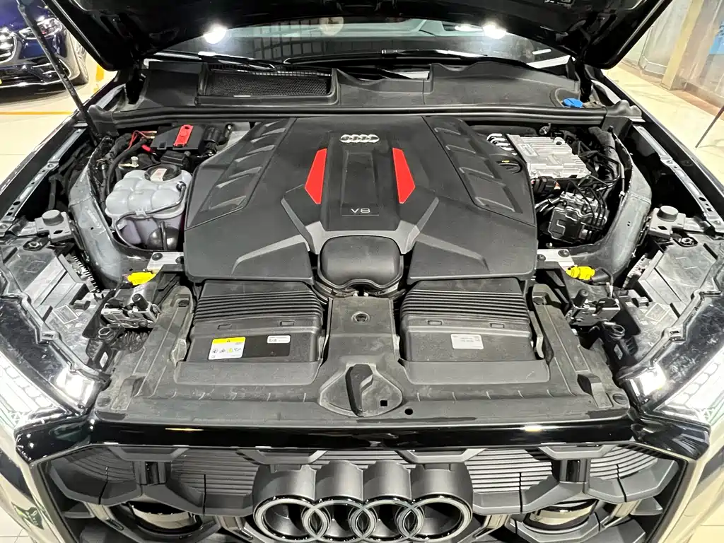 Audi SQ7 — фото 26