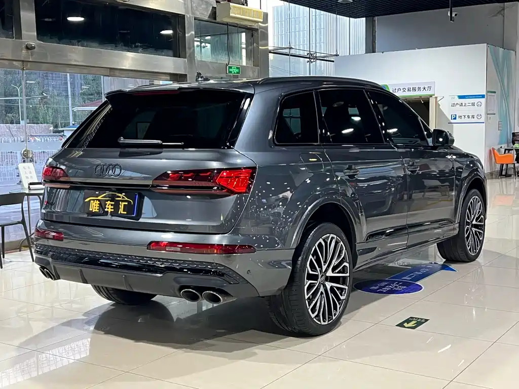Audi SQ7 — фото 4