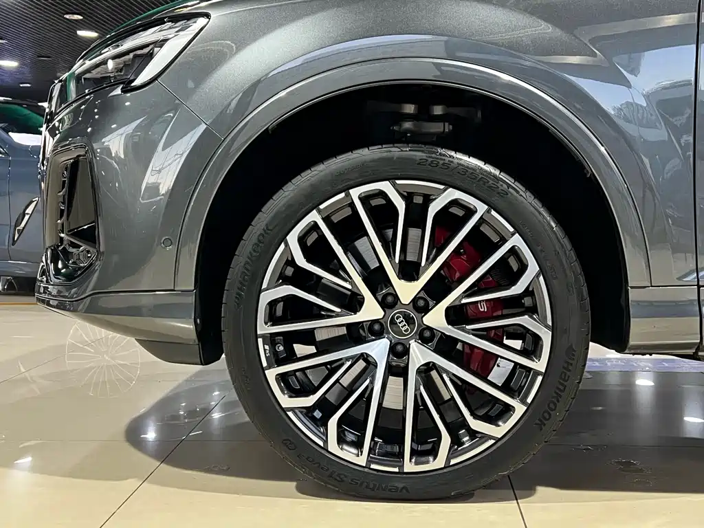 Audi SQ7 — фото 10