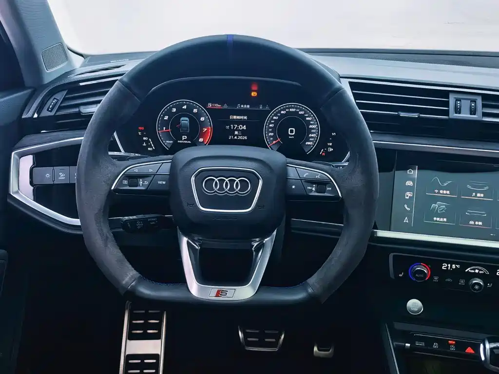 Audi Q3 Sportback — фото 14