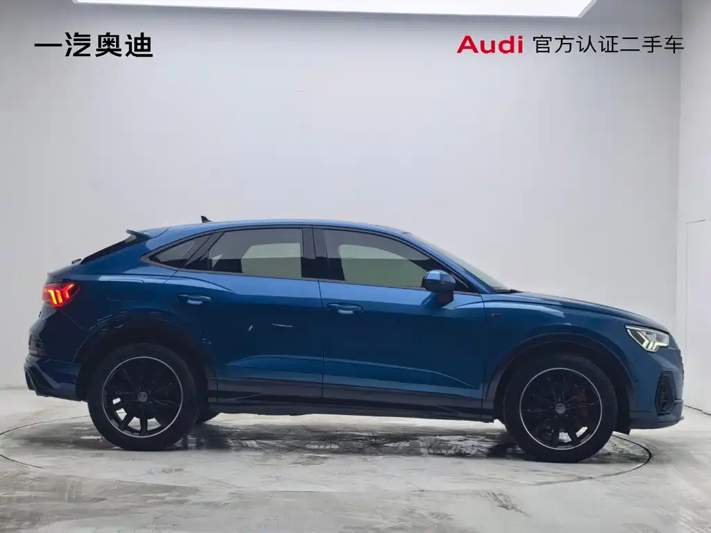Audi Q3 Sportback — фото 3