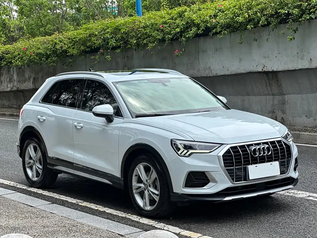 Audi Q3 — фото 3