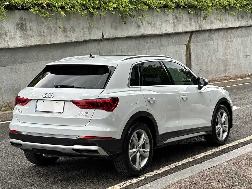 Audi Q3 — фото 23