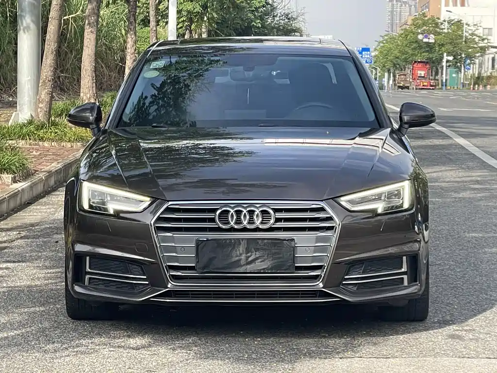 Audi A4L — фото 2