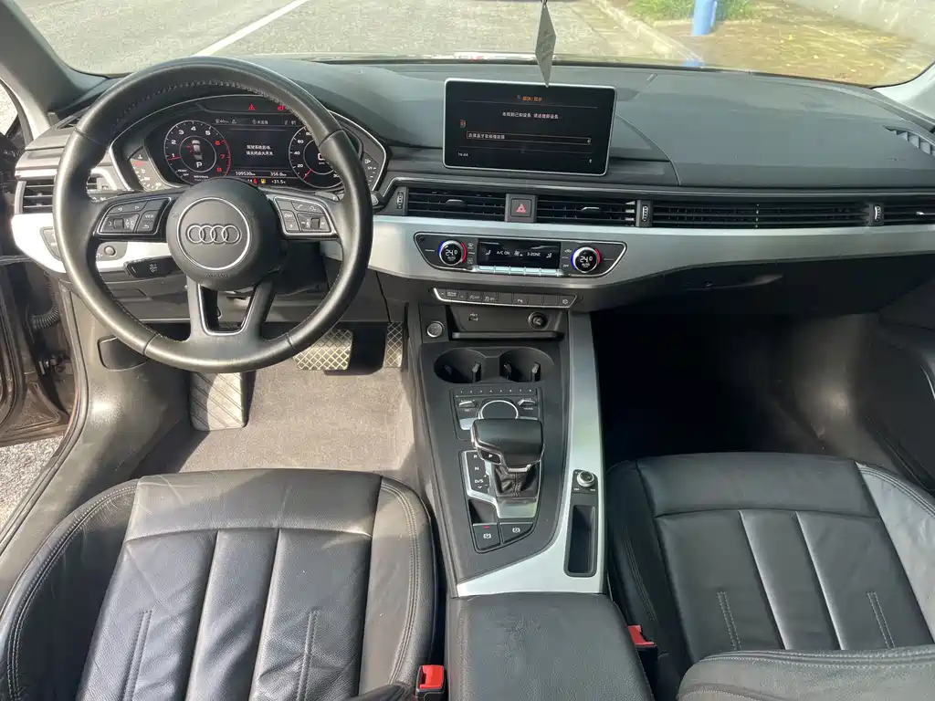 Audi A4L — фото 5