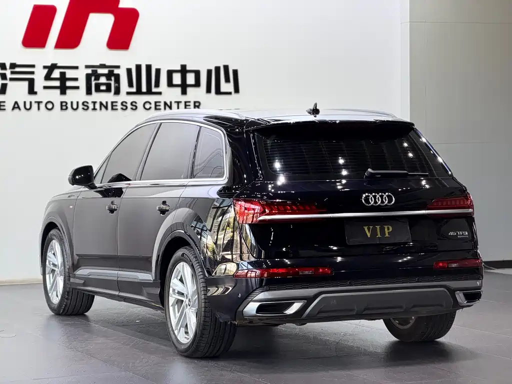 Audi Q7 — фото 4