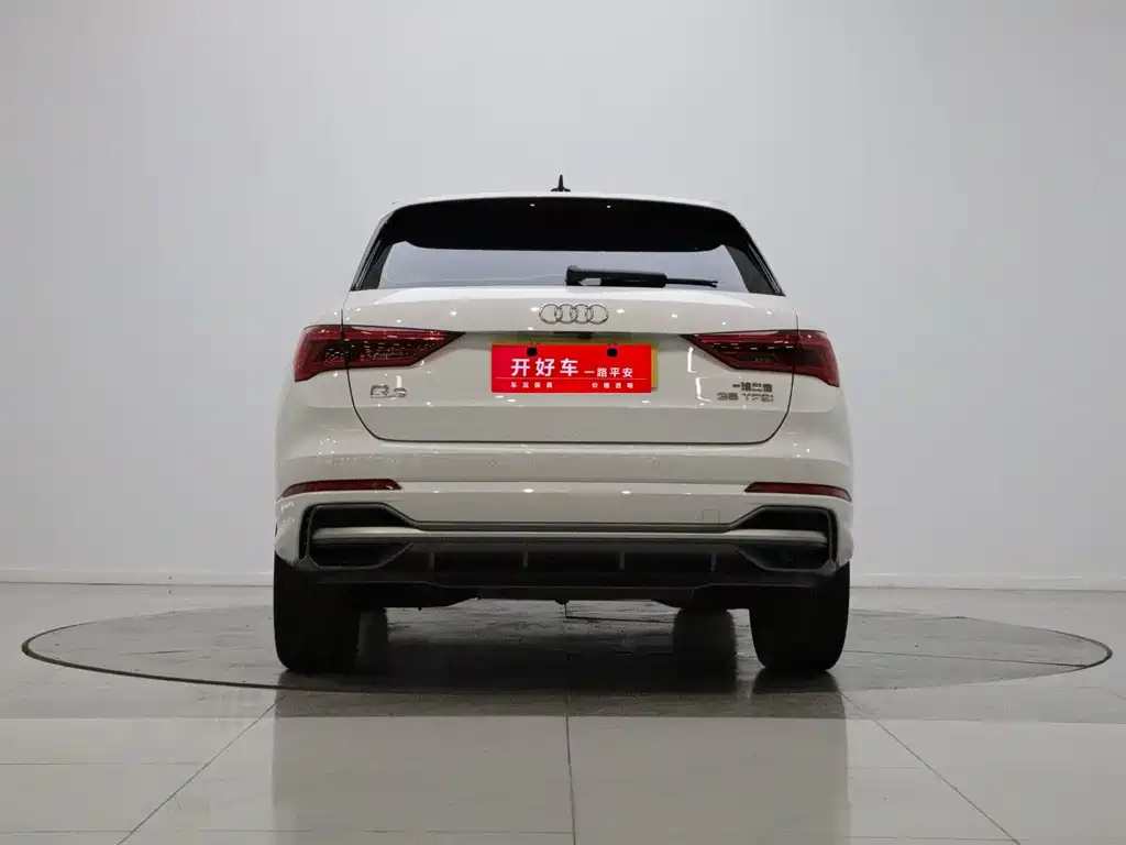 Audi Q3 — фото 5