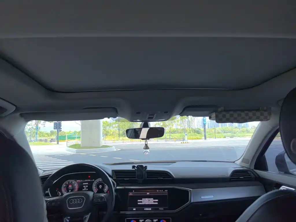 Audi Q3 Sportback — фото 18