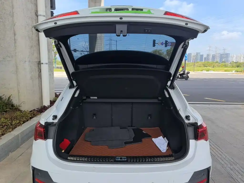 Audi Q3 Sportback — фото 19