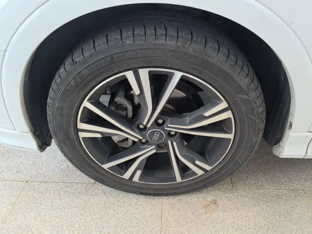 Audi Q3 Sportback — фото 23