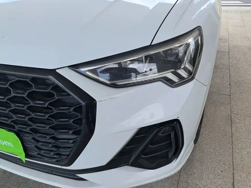 Audi Q3 Sportback — фото 24