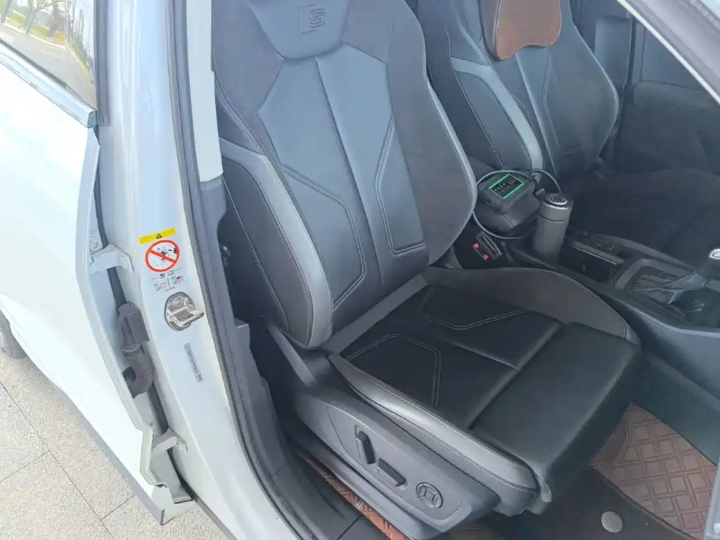 Audi Q3 Sportback — фото 25