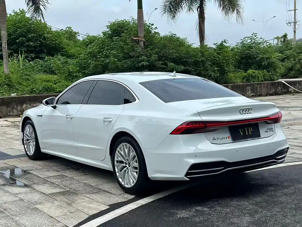 Audi A7L — фото 4