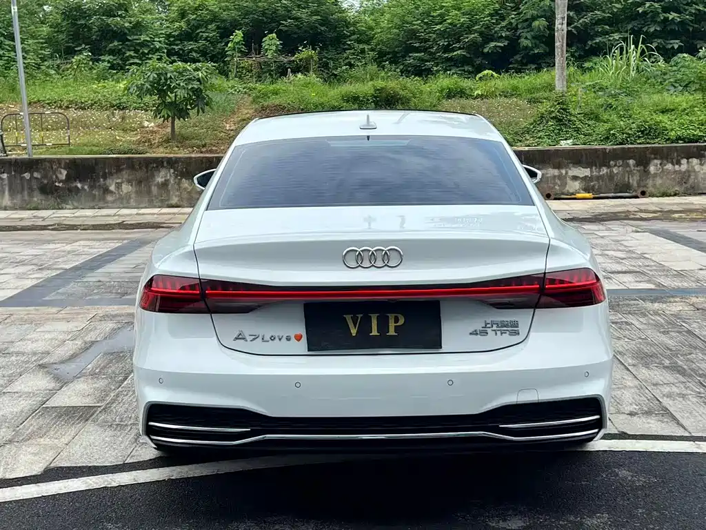 Audi A7L — фото 5
