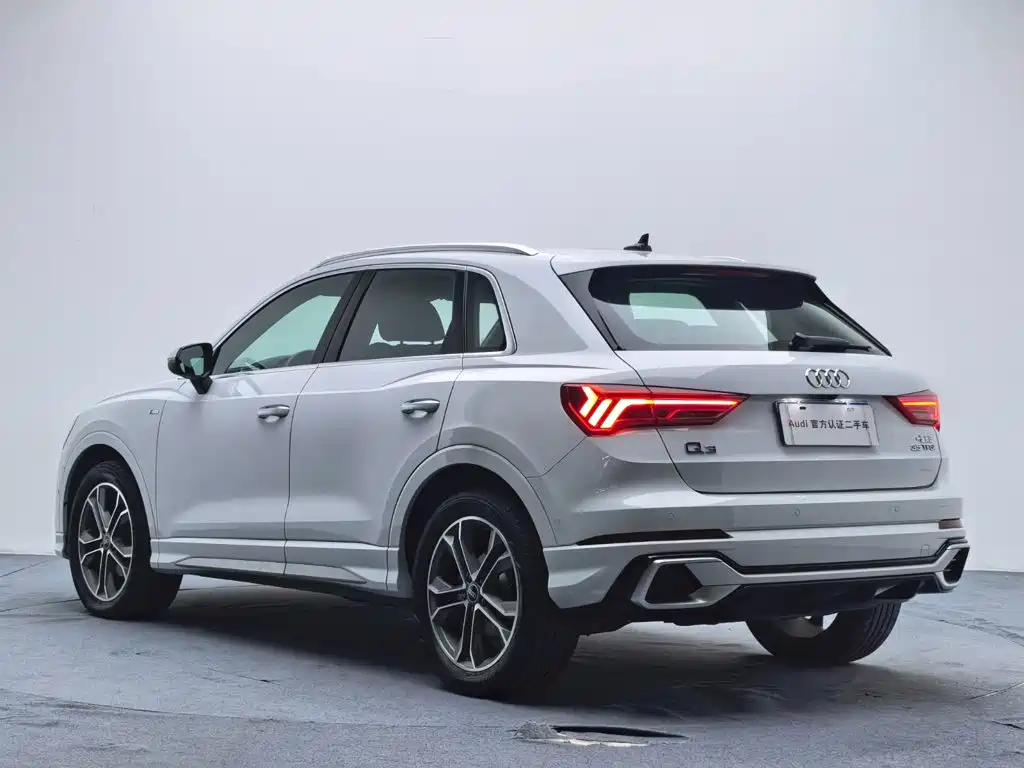 Audi Q3 — фото 7