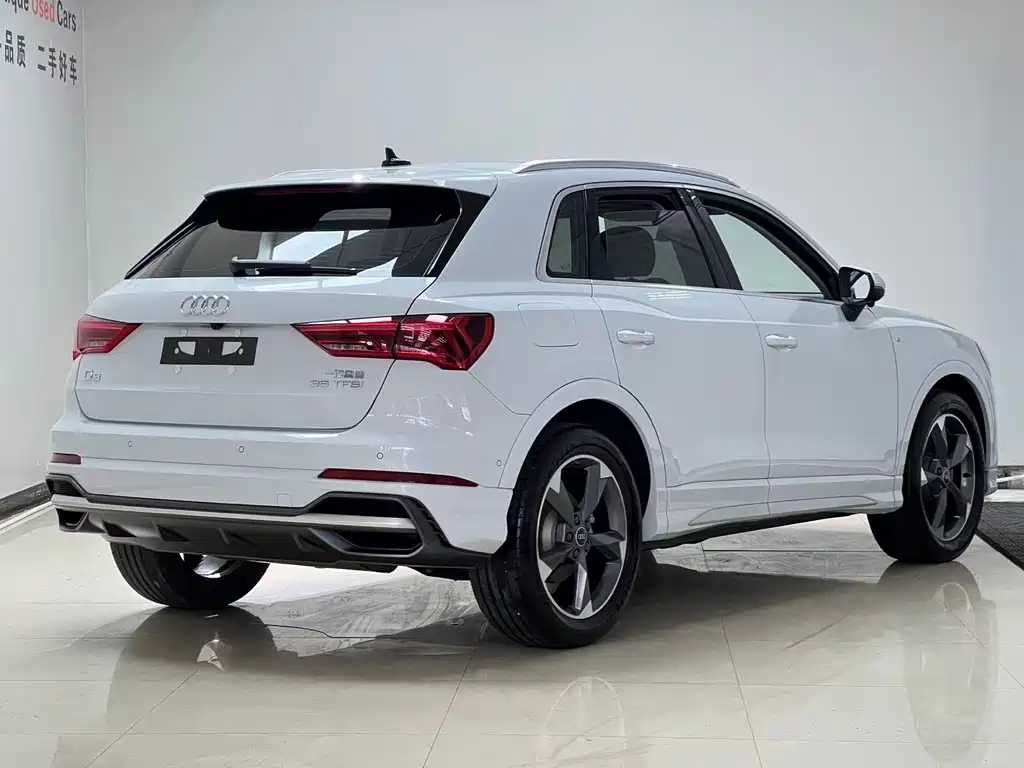 Audi Q3 — фото 4