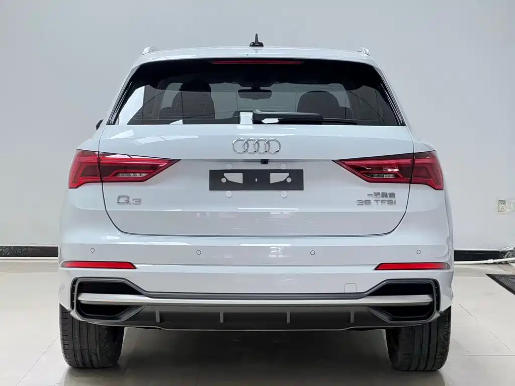 Audi Q3 — фото 5