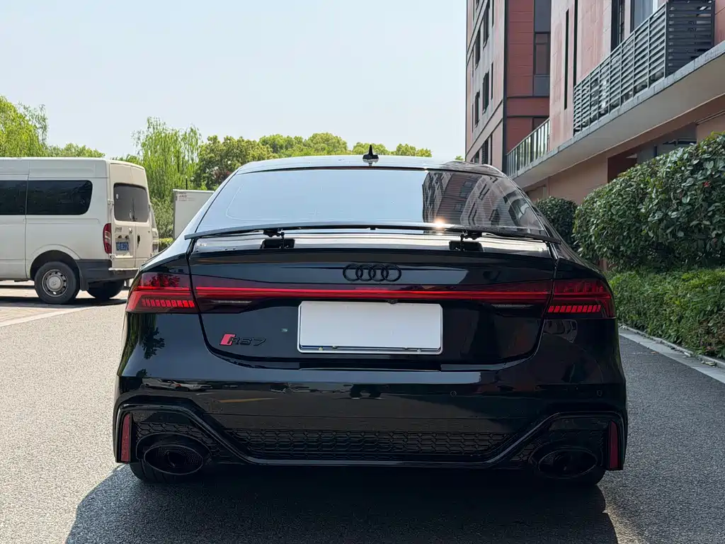 Audi A7 — фото 14
