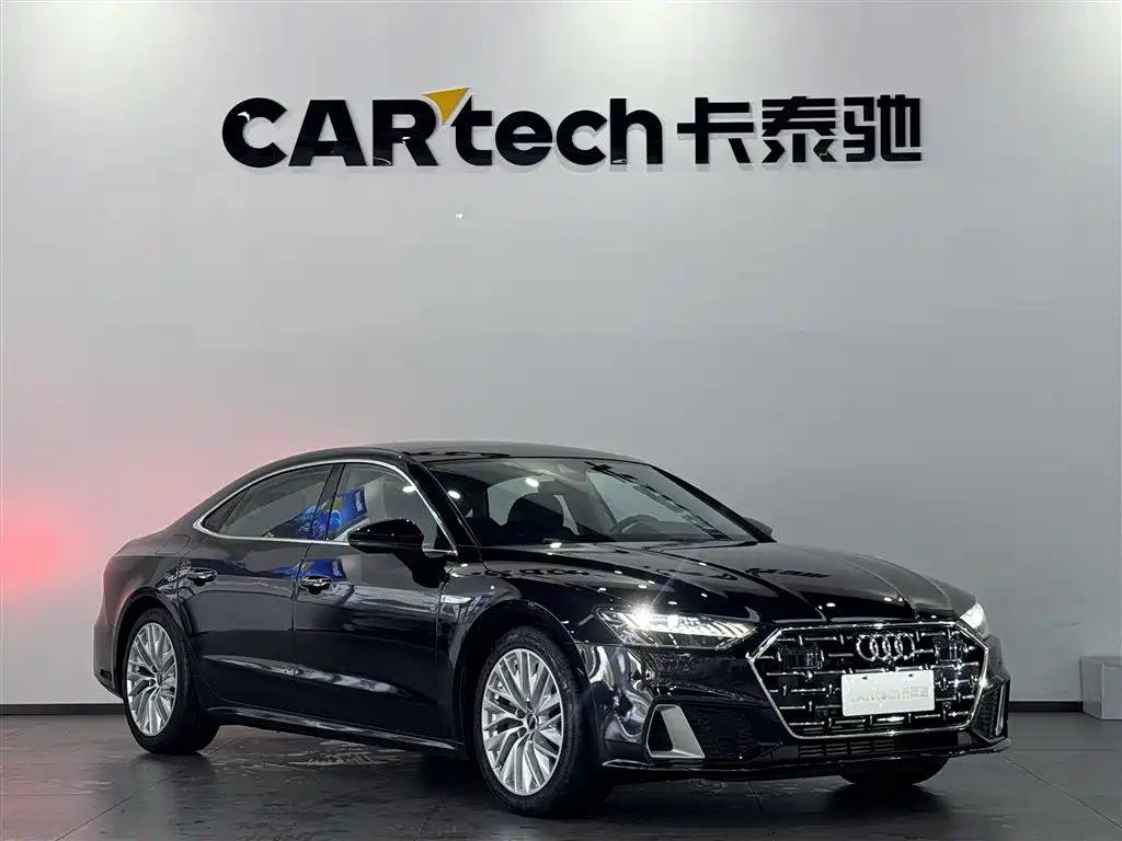 Audi A7L — фото 2