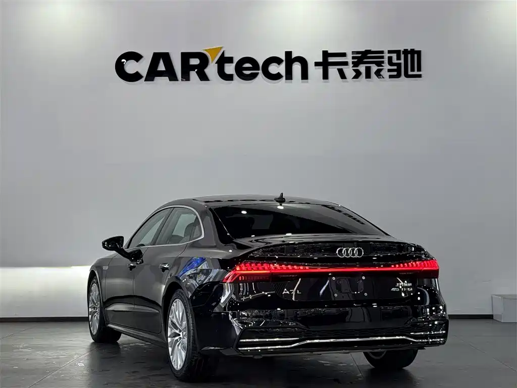 Audi A7L — фото 6