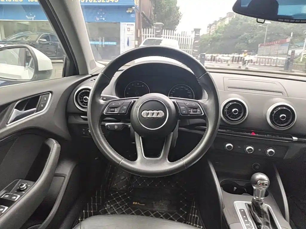 Audi A3 — фото 11