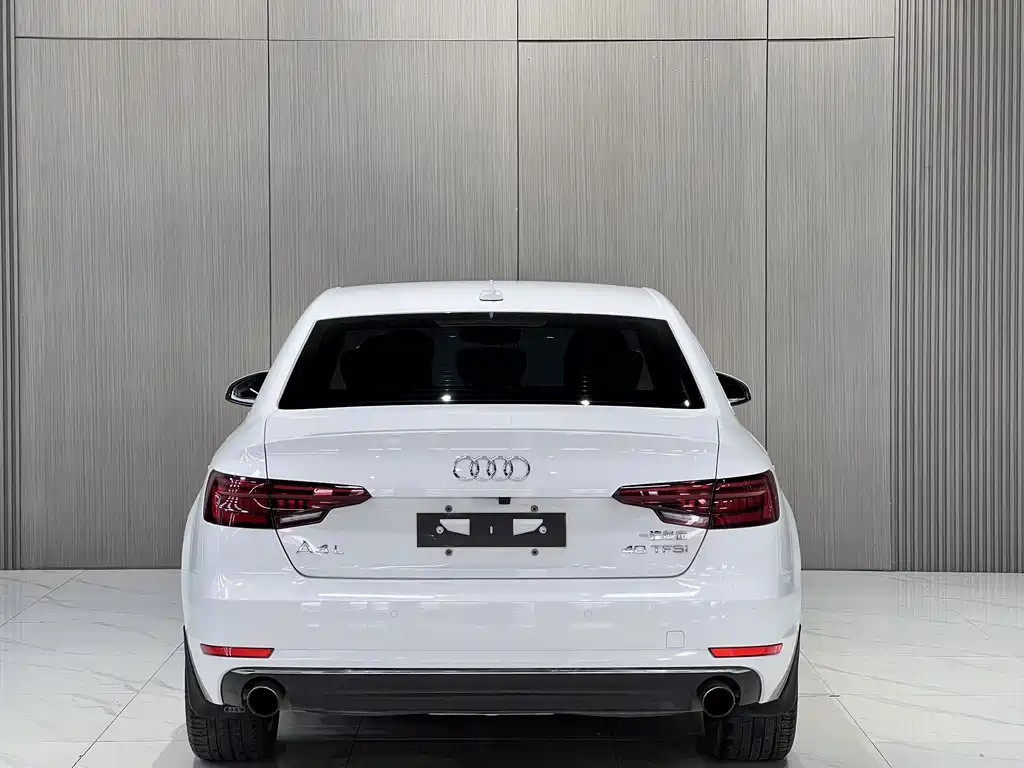 Audi A4L — фото 10