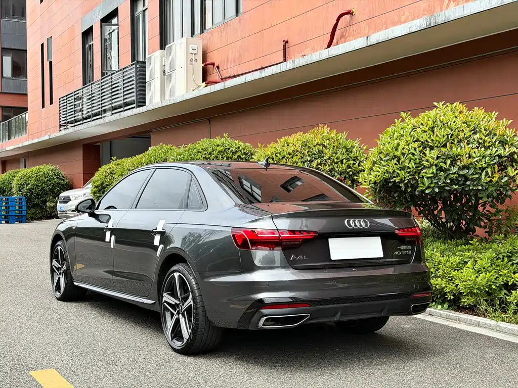 Audi A4L — фото 15