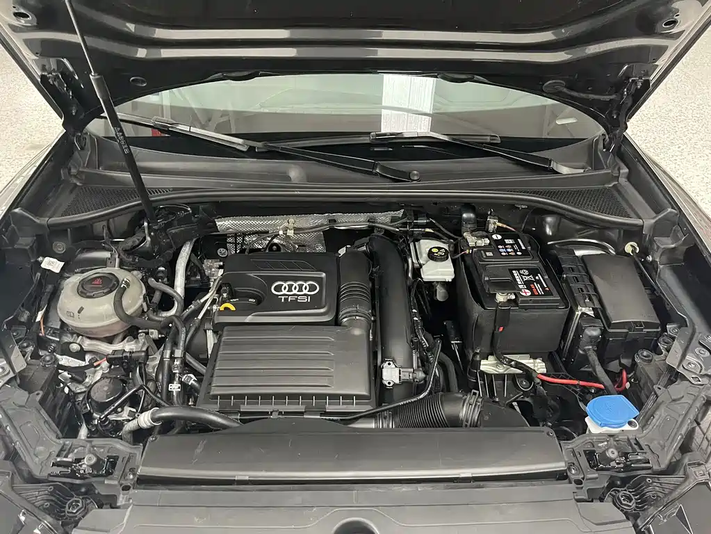 Audi Q3 — фото 17
