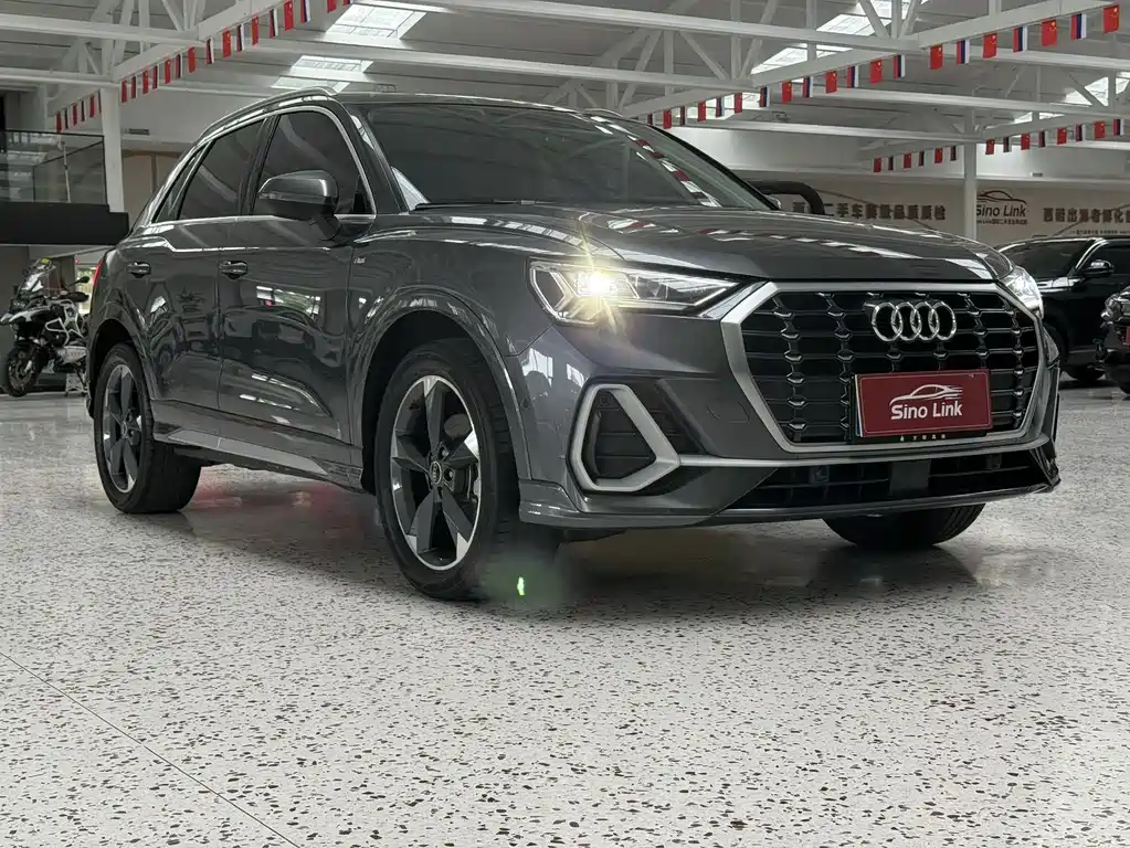 Audi Q3 — фото 3
