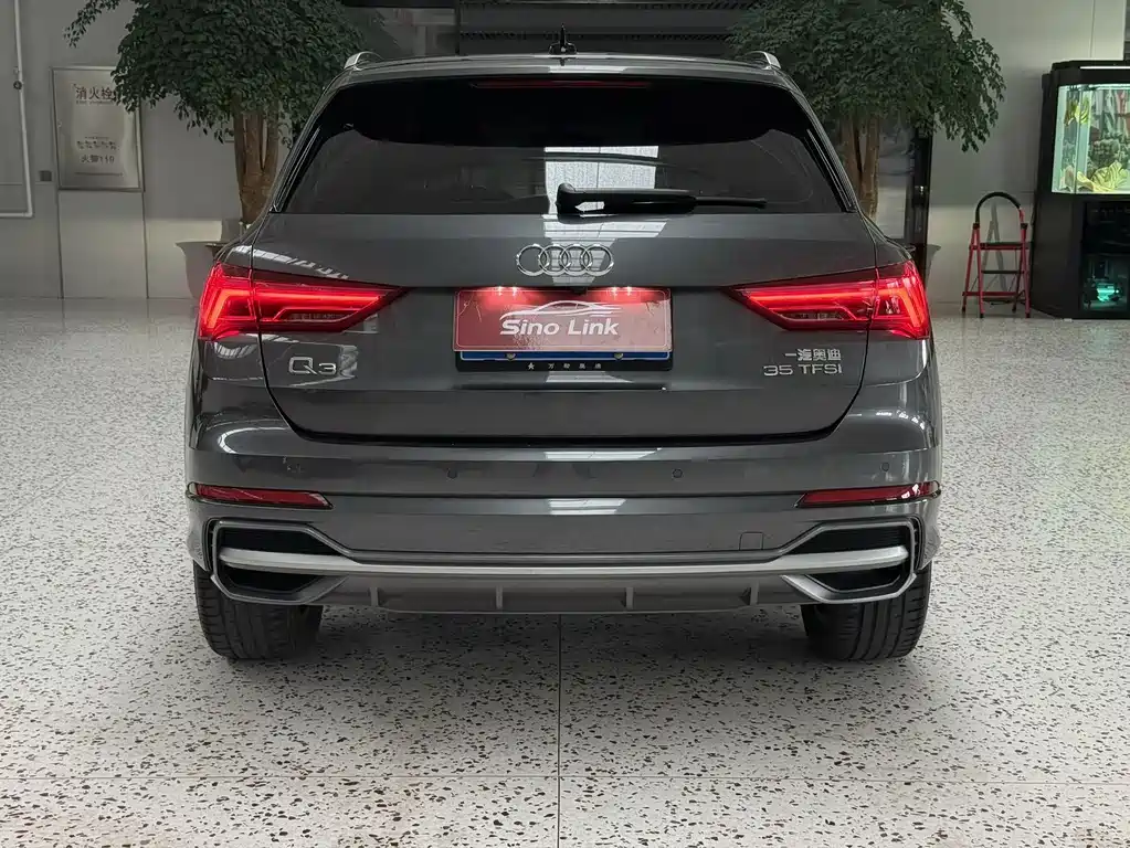 Audi Q3 — фото 23