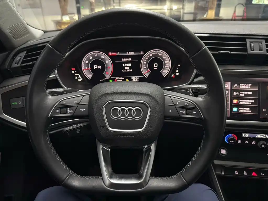 Audi Q3 — фото 7