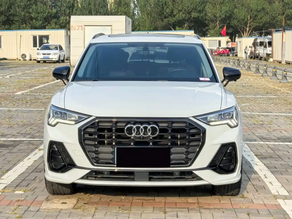 Audi Q3 — фото 2