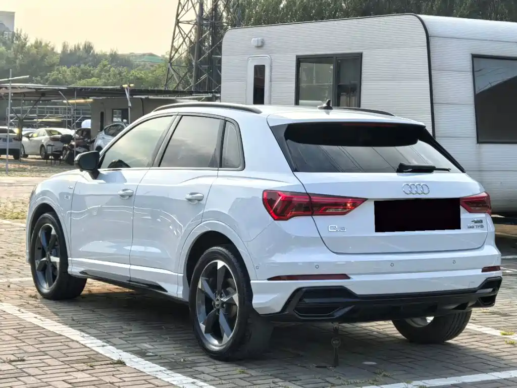 Audi Q3 — фото 7