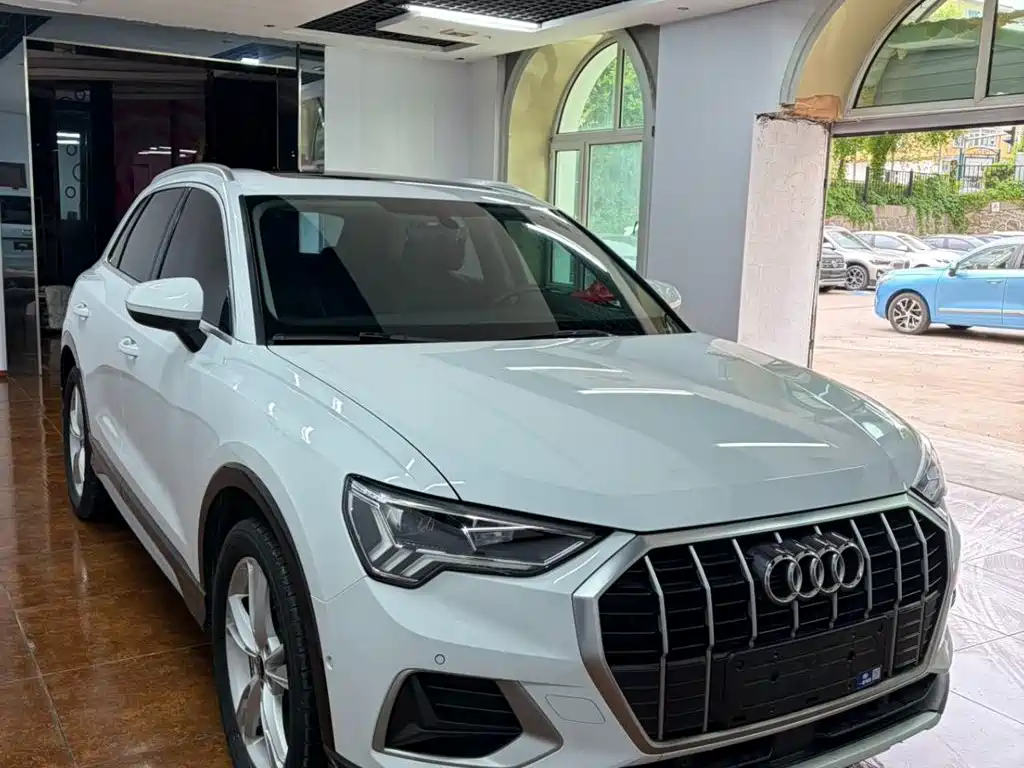 Audi Q3 — фото 3