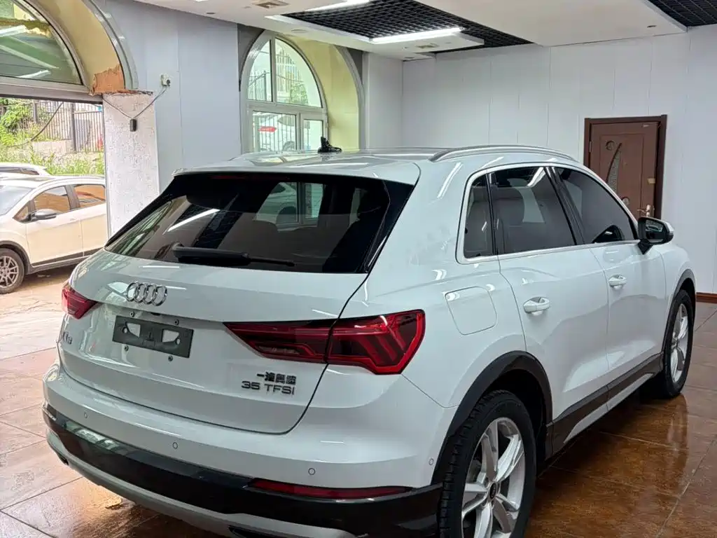Audi Q3 — фото 7