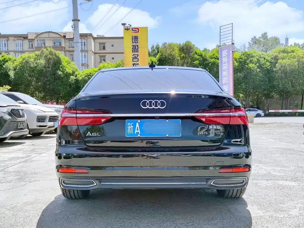Audi A6L — фото 5