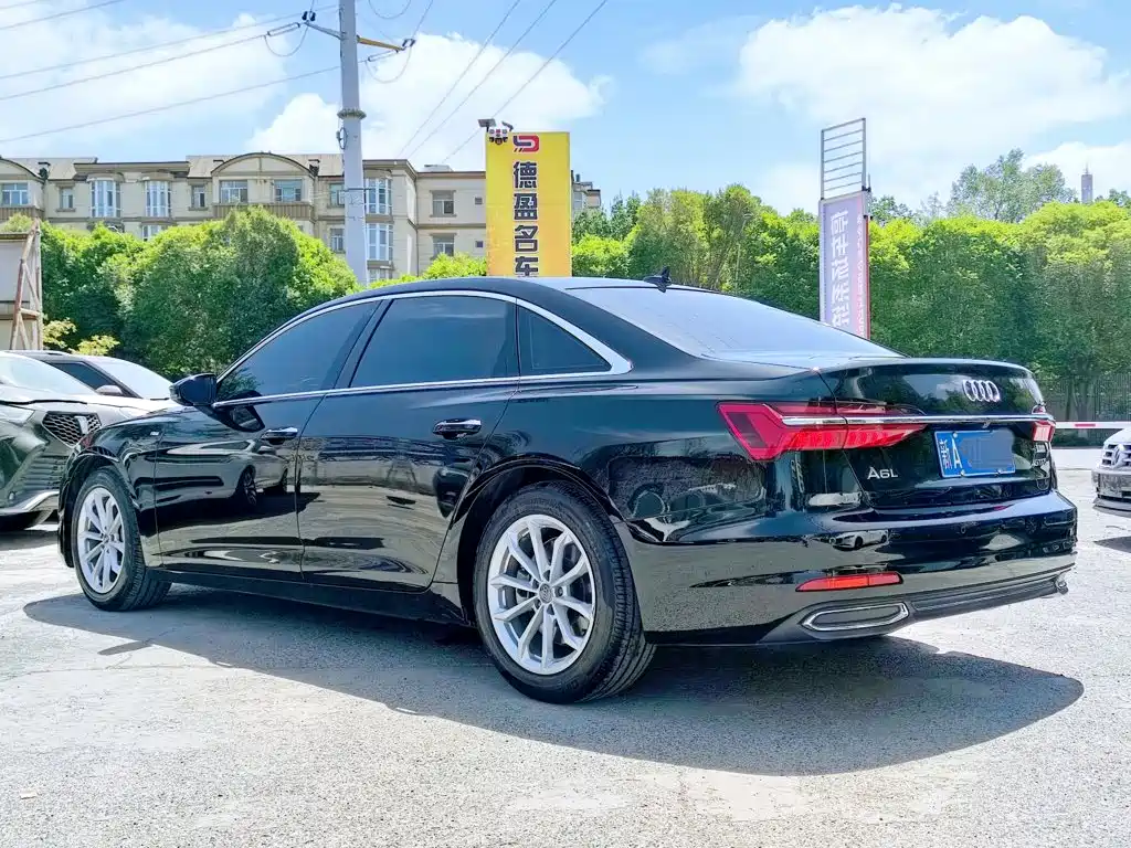 Audi A6L — фото 6