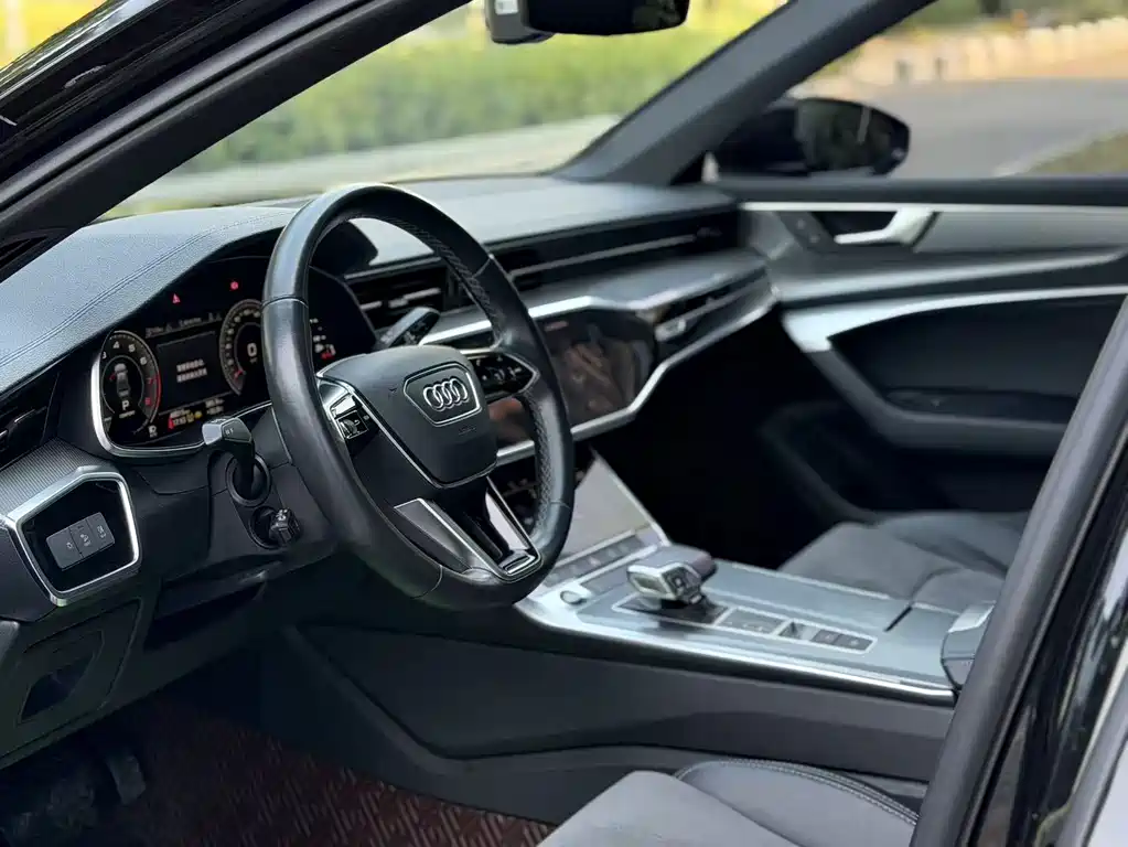 Audi A6L — фото 21