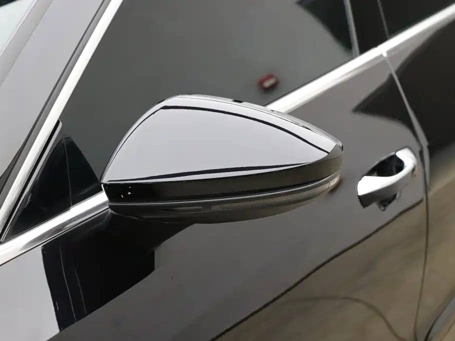 Audi A7L — фото 27
