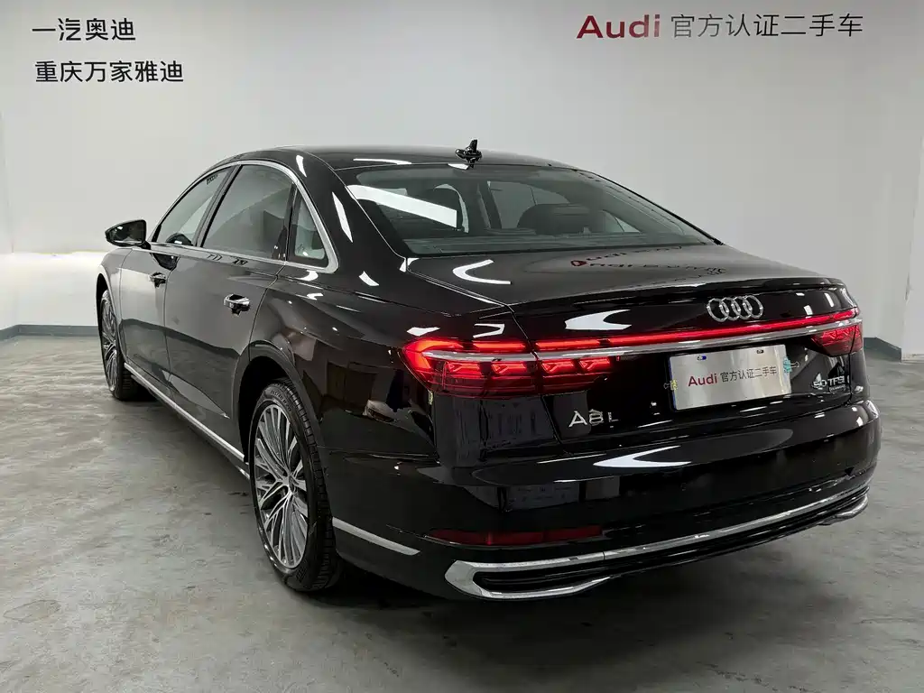 Audi A8 — фото 8