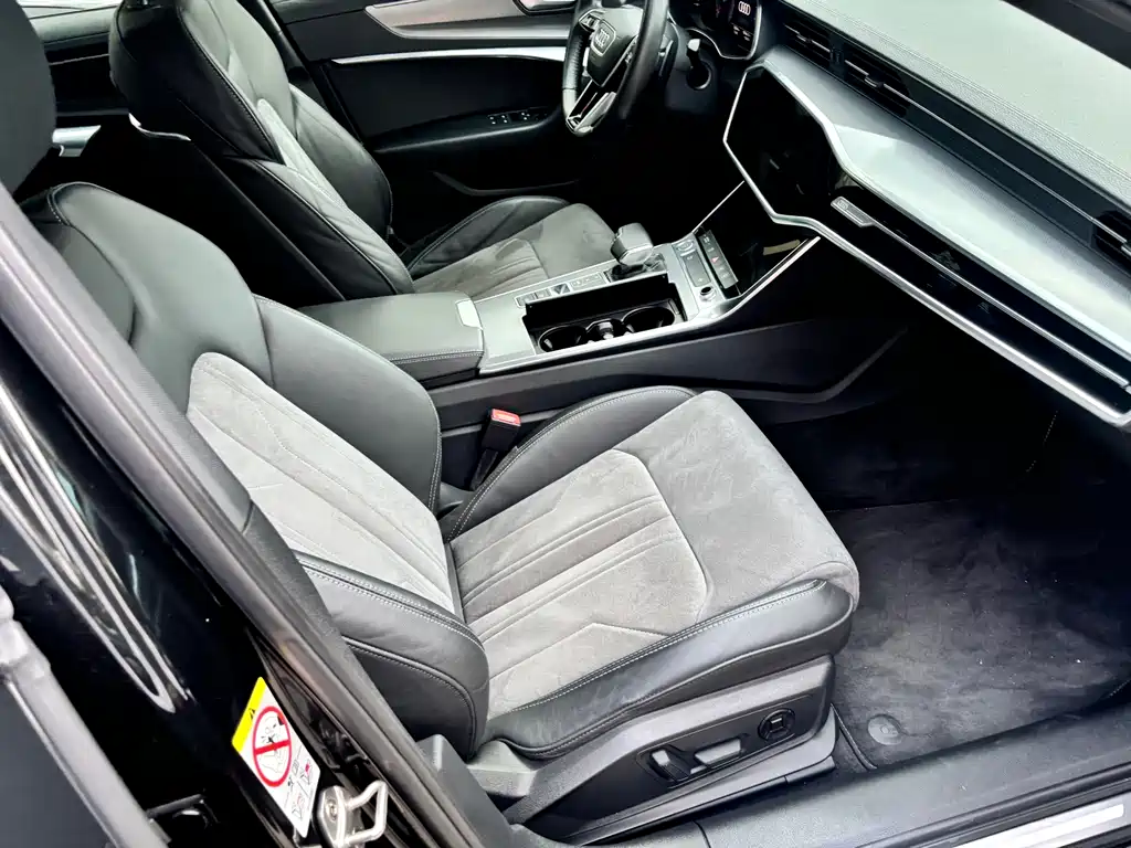 Audi A6L — фото 10
