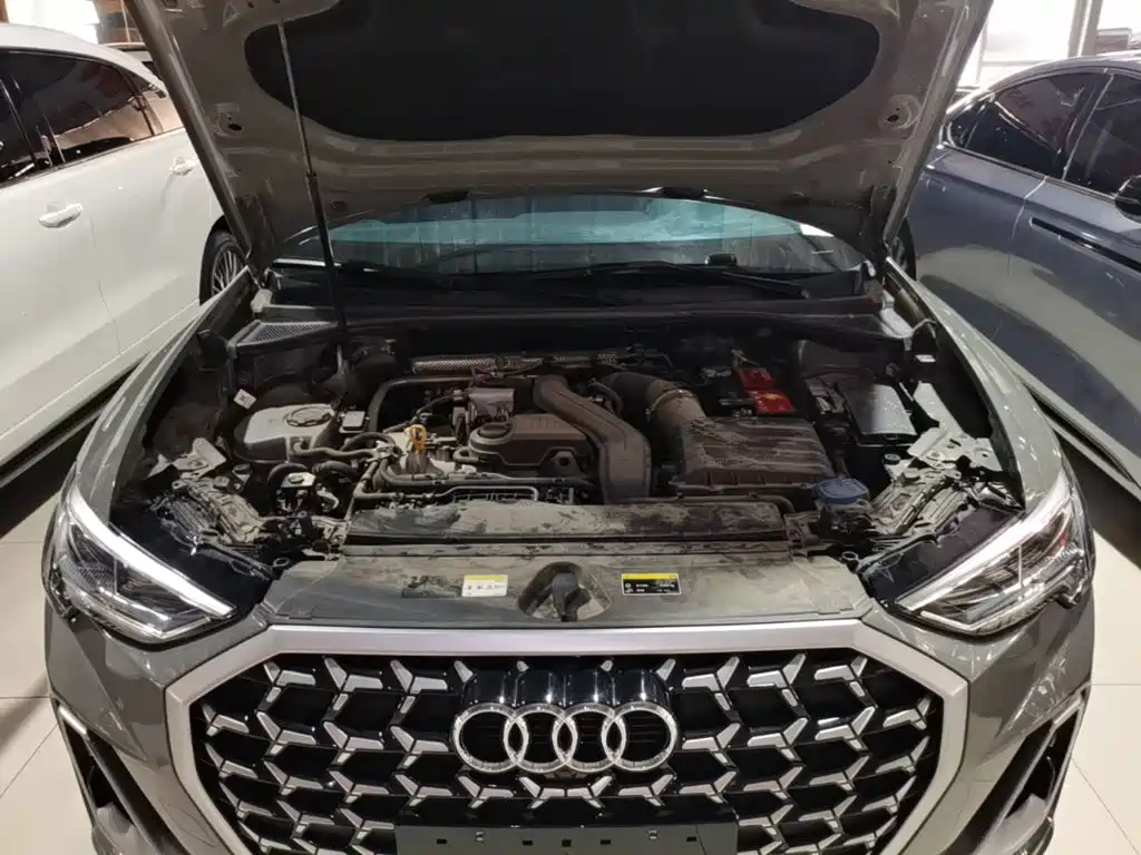 Audi Q3 — фото 20
